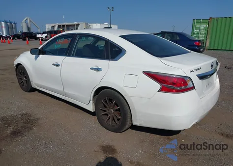2015 Nissan Altima 2.5 S z USA, uszkodzony, nr VIN 1N4AL3APXFN387828